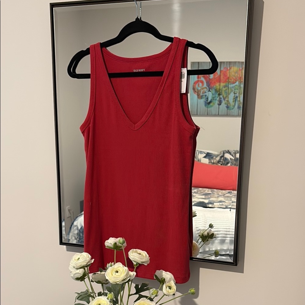 NWT Old Navy L Tall V neck tank